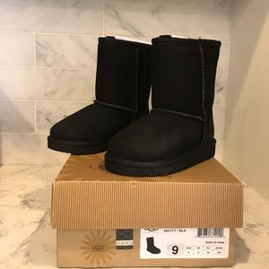Ugg Classic Boots - Black - toddler size